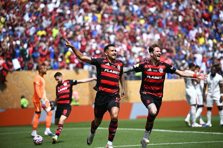 记者：弗拉门戈和帕尔梅拉斯均有意热苏斯，但球员更想留在欧洲