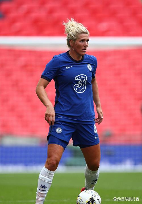 切尔西32岁女足队长米莉-布赖特宣布从英格兰退役：无法兼顾两边