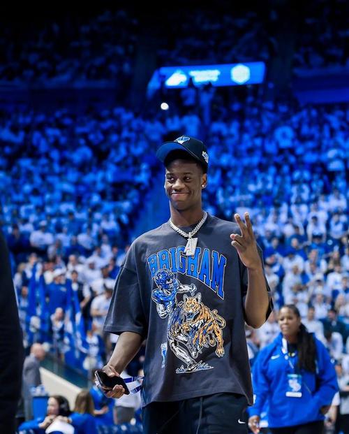 AJ-迪班萨：人生最佳建议是詹姆斯告诉我要找一个好的商业合伙人