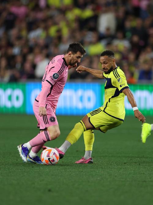 迈阿密遭扳平！苏里奇头球破门，迈阿密1-1纳什维尔