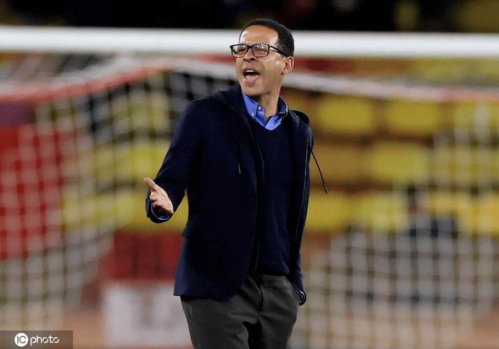 记者：丹尼-罗尔即将成为格拉斯哥流浪者的新任主教练