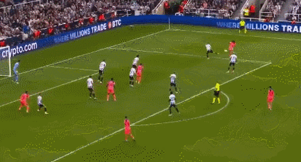 都踢疯了！9场比赛产生43个进球，有三支球队单场轰出6+进球