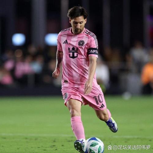 记者：梅西缺席迈阿密国际在本周二的训练，贝克汉姆观看了训练课