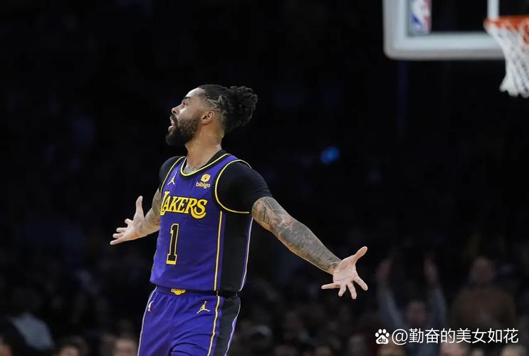 详细阅读:浓眉:拉塞尔坚持自我保持专注是真正职业球员 他改变了比赛走势 浓眉:拉塞尔坚持自我保持专注是真正职业球员 他改变了比赛走势