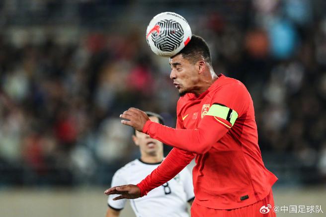 沪媒:蒋光太参与海港赛前合练 范德萨明晚将揭晓海港吉祥物