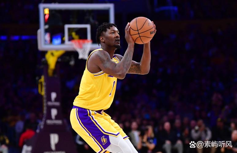 记者：湖人当然需要詹姆斯 他能提供接球投篮+持球组织+防守篮板