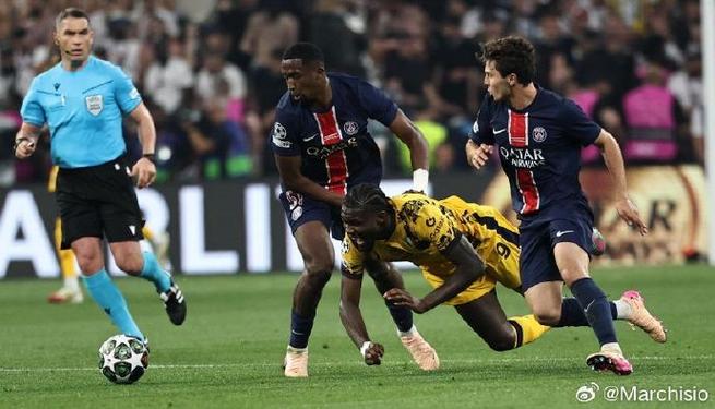 欧冠利物浦vs皇马裁判：罗马尼亚裁判伊斯特万-科瓦奇执法