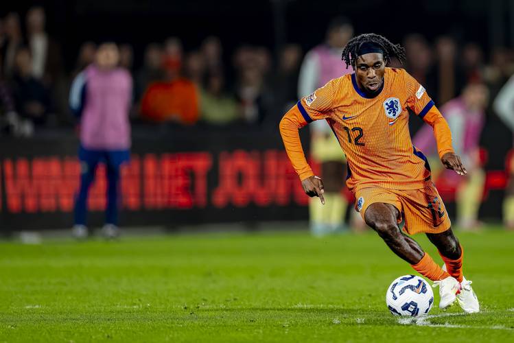 详细阅读:斯洛特:弗林蓬、阿利松均无法出战曼城,但伊萨克可能进入大名单 斯洛特:弗林蓬、阿利松均无法出战曼城,但伊萨克可能进入大名单