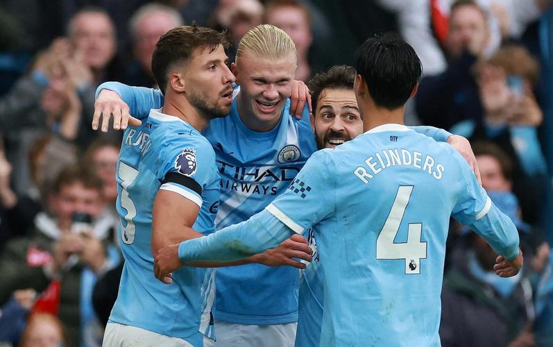 详细阅读:英超最快达成百球纪录榜:希勒124场居首,哈兰德目前107场98球 英超最快达成百球纪录榜:希勒124场居首,哈兰德目前107场98球