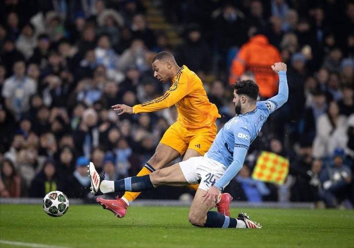 详细阅读:赫拉芬贝赫:父亲总是建议我多射门 如何阻止姆巴佩得问问科纳特 赫拉芬贝赫:父亲总是建议我多射门 如何阻止姆巴佩得问问科纳特