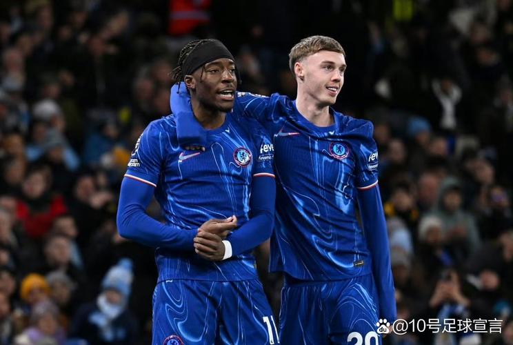 帕尔默为切尔西首秀以来英超参与57球，同期仅次萨拉赫和哈兰德