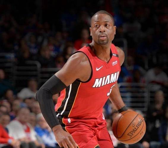 追梦：韦德>哈登 前者第三年就是FMVP 后者不打控卫没这么辉煌