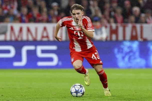 记者：拜仁和英超球队关注雨果·拉尔森，转会费5000万到5500万欧