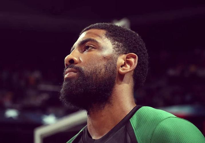 欧文借用歌词勉励球队：当逆境来临时 你们是否依然支持我们？